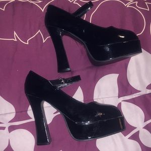 Ellie black patent Mary Jane heels